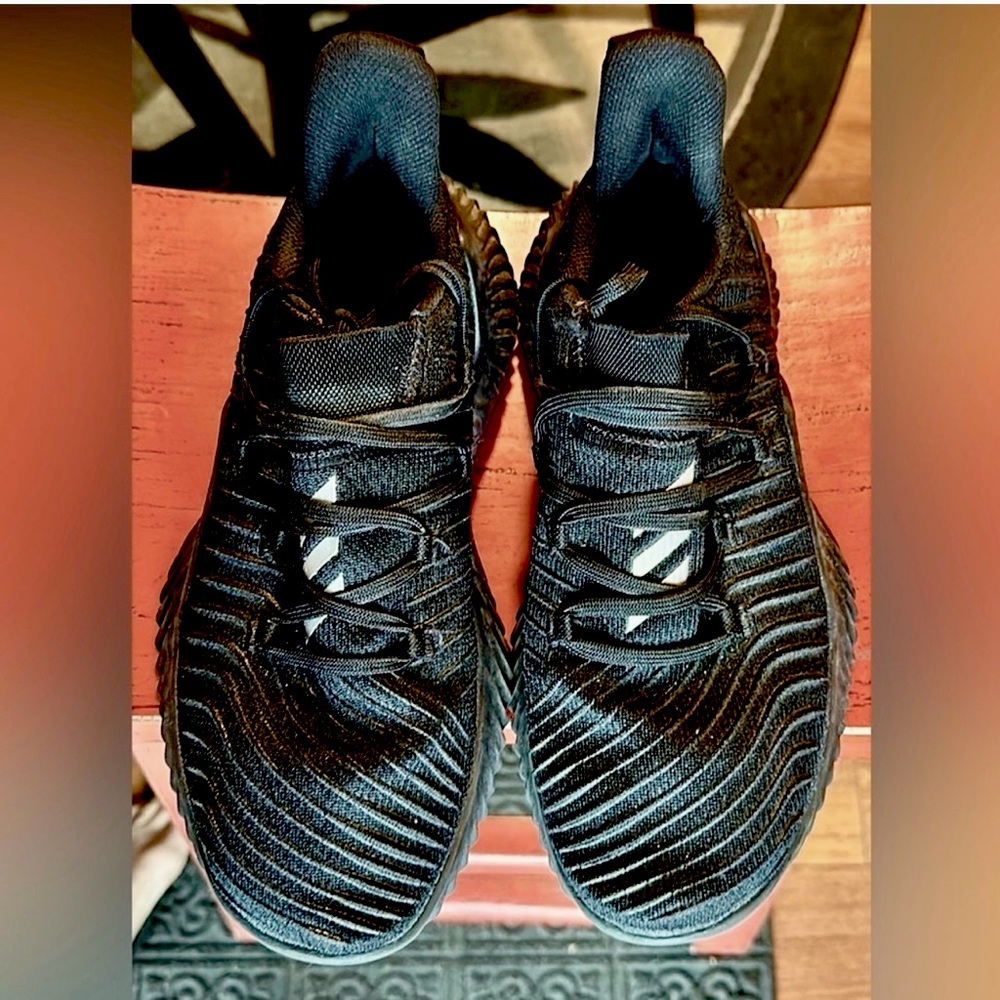 🖤Alphabounce Trainer Black shoes Size 10.5 Women’s . ~ Great Support & Balance